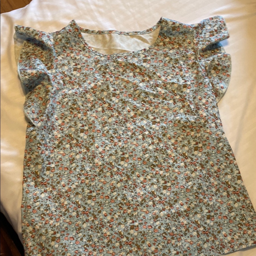 Floral Ruffle Sleeve Blouse